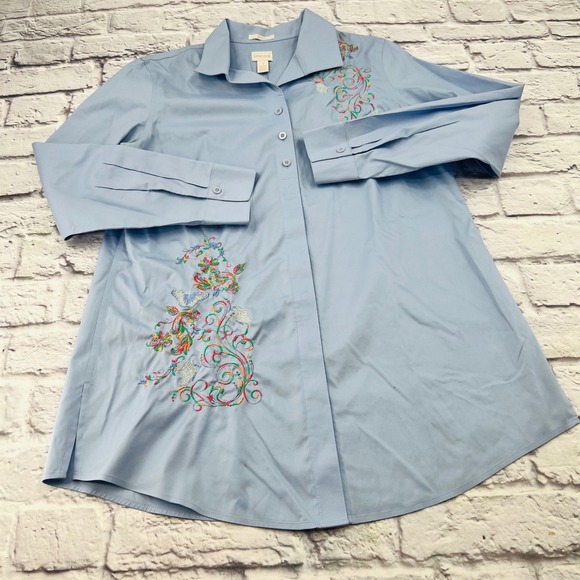 Chicos Embroidered Shirt Blouse Light Blue No Iron Size 1 Large Tunic Pockets - Picture 2 of 11